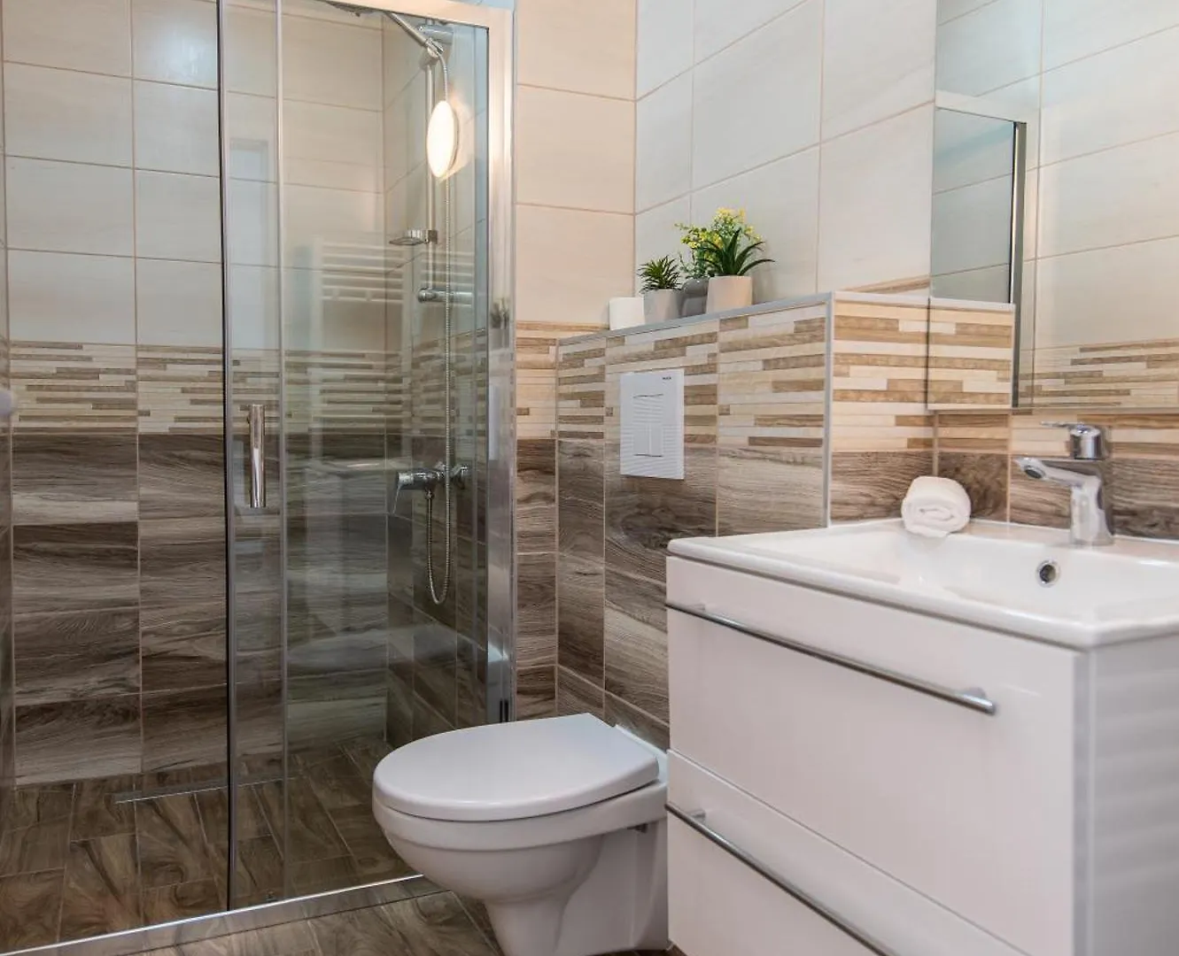 Central Klauzal Ac 2Br Apartment Budapest
